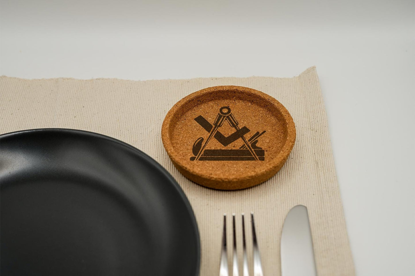 Tischler und Schreiner Kork Untersetzer 9 cm Custom Lasergravur Haustier Logo Lustiger Spruch Zitat Geburtstagsgeschenk Einweihung Freunde