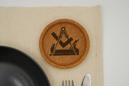 Tischler und Schreiner Kork Untersetzer 9 cm Custom Lasergravur Haustier Logo Lustiger Spruch Zitat Geburtstagsgeschenk Einweihung Freunde