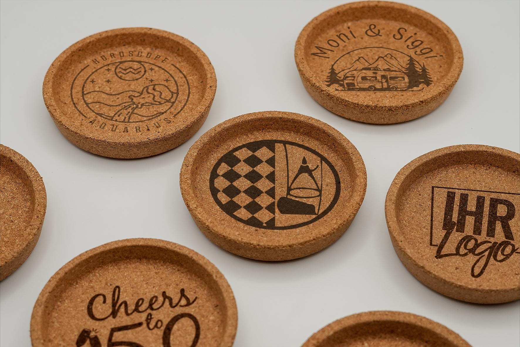 Zunftzeichen Bodenleger Kork Untersetzer 9 cm Custom Lasergravur Haustier Logo Lustiger Spruch Zitat Geburtstagsgeschenk Einweihung Freunde